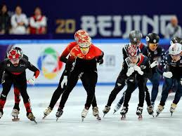 通过与美国 通过与美国